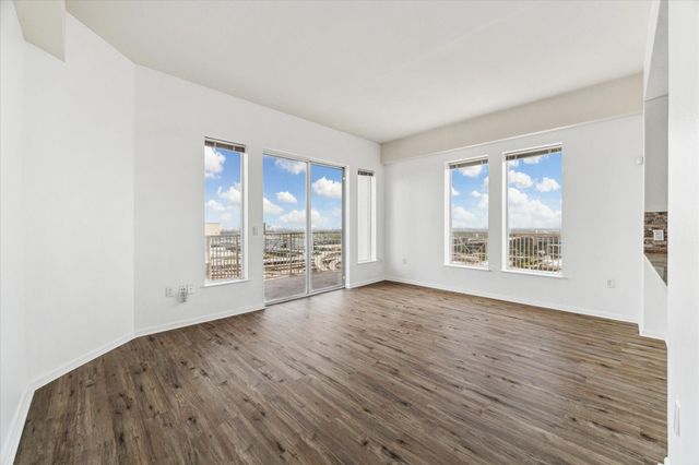 3505 Sage Road 2810, Houston, TX 77056