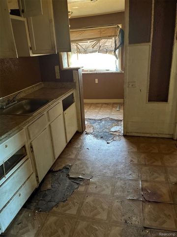 19321 Northrop Street, Detroit, MI 48219