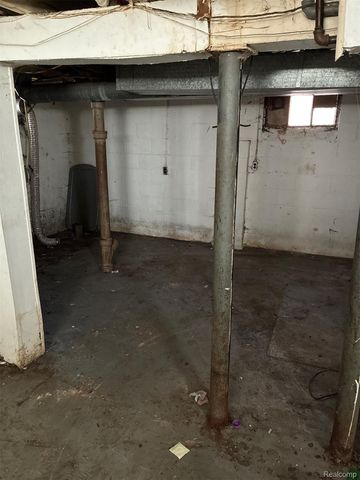 19321 Northrop Street, Detroit, MI 48219