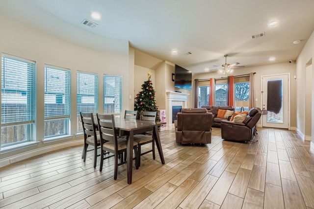 833 Knoxbridge Road, Forney, TX 75126