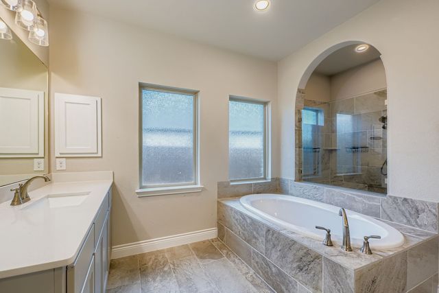 833 Knoxbridge Road, Forney, TX 75126