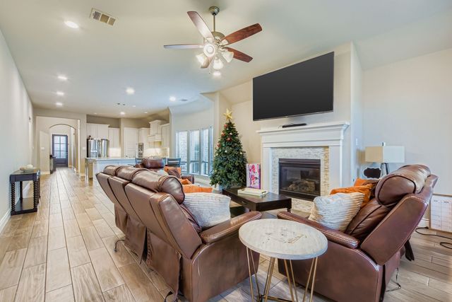 833 Knoxbridge Road, Forney, TX 75126