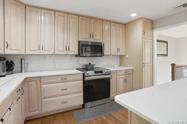 31 Laura Road, Monroe, NY 10950