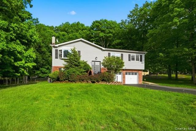 31 Laura Road, Monroe, NY 10950
