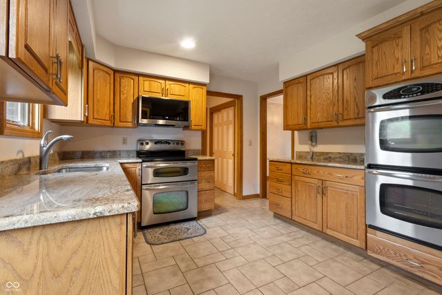 3022 Walnut Court, Greenfield, IN 46140