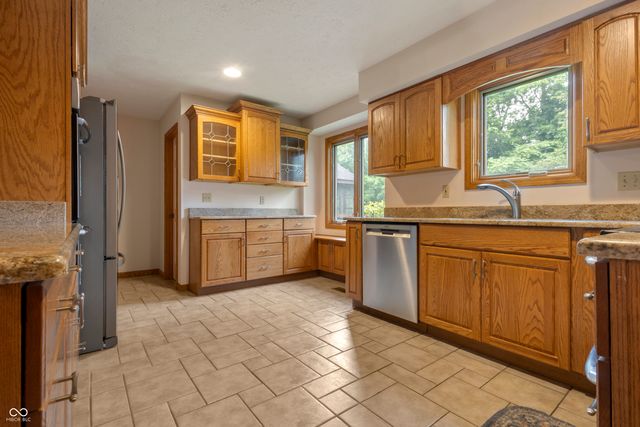 3022 Walnut Court, Greenfield, IN 46140