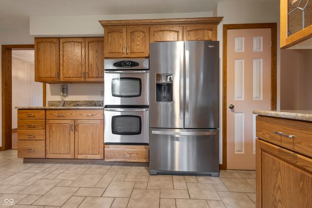 3022 Walnut Court, Greenfield, IN 46140