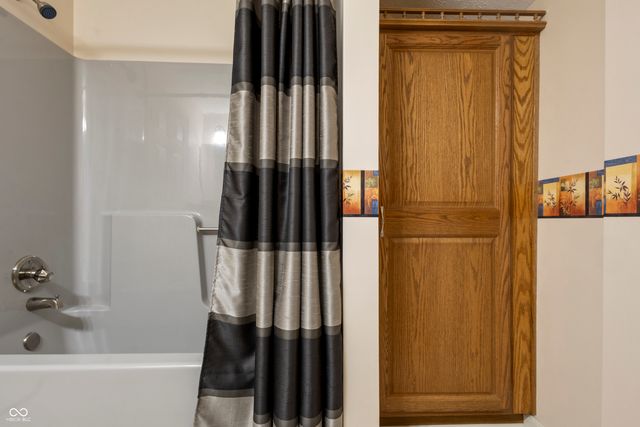 3022 Walnut Court, Greenfield, IN 46140
