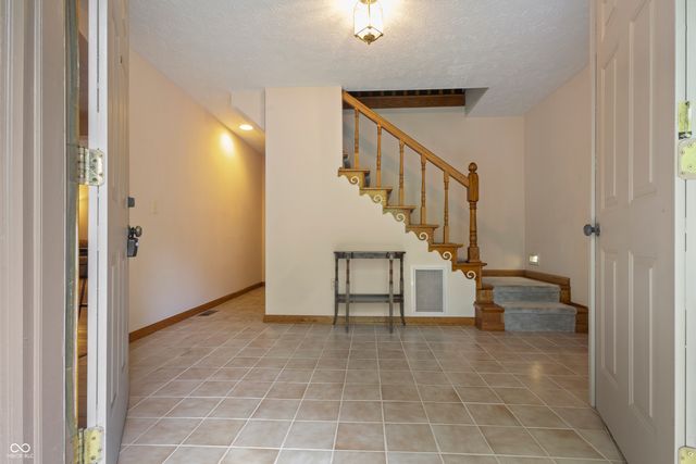 3022 Walnut Court, Greenfield, IN 46140