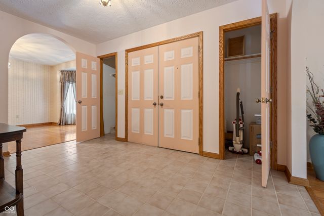 3022 Walnut Court, Greenfield, IN 46140