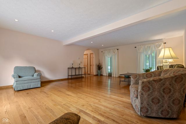 3022 Walnut Court, Greenfield, IN 46140
