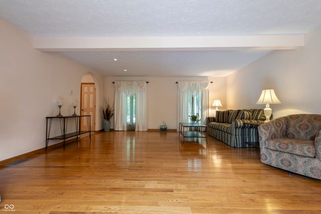 3022 Walnut Court, Greenfield, IN 46140