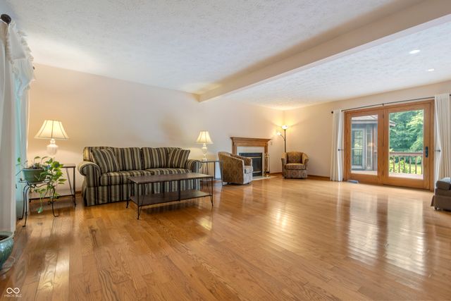 3022 Walnut Court, Greenfield, IN 46140
