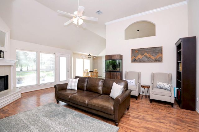 26718 Stagecoach Crossing Drive, Magnolia, TX 77355