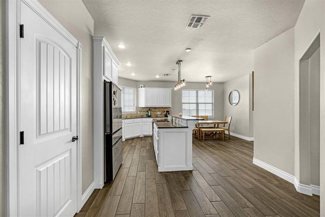 2197 SW 56th St, Lawton, OK 73505