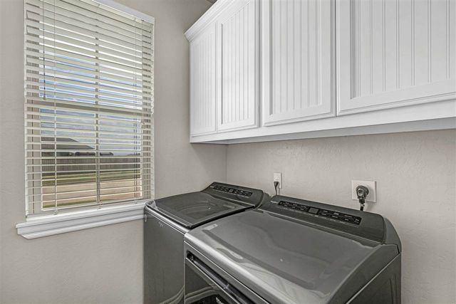 2197 SW 56th St, Lawton, OK 73505