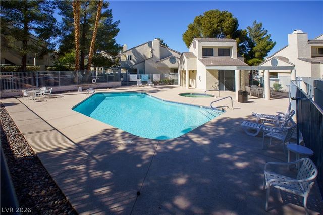 2753 Lodestone Drive, Las Vegas, NV 89117