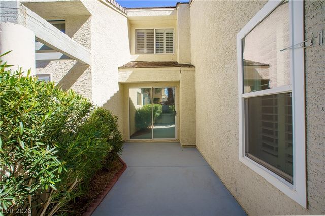 2753 Lodestone Drive, Las Vegas, NV 89117