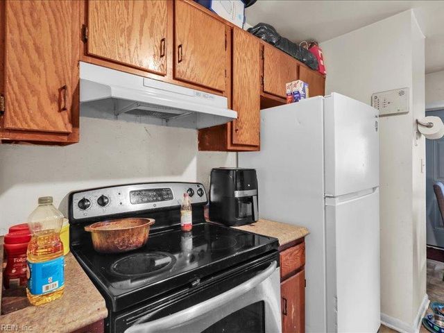 814 Downing ST, Hampton, VA 23661