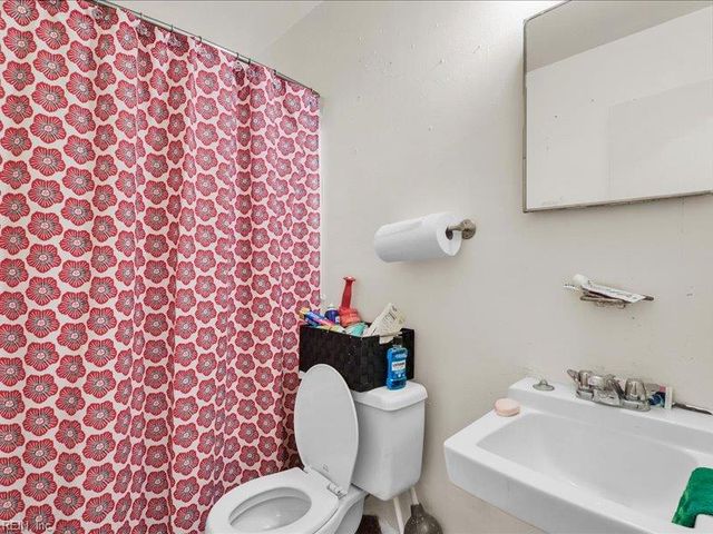 814 Downing ST, Hampton, VA 23661