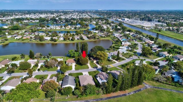 9060 CHRYSANTHEMUM Drive, Boynton Beach, FL 33472
