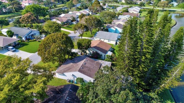 9060 CHRYSANTHEMUM Drive, Boynton Beach, FL 33472