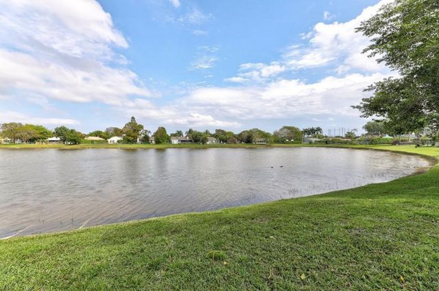 9060 CHRYSANTHEMUM Drive, Boynton Beach, FL 33472