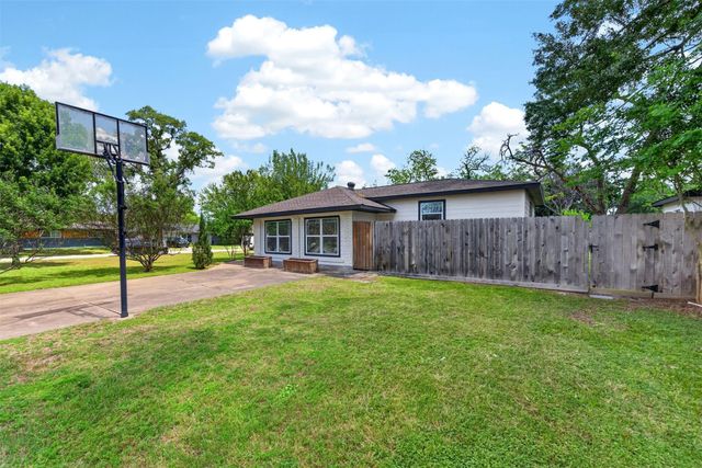 4719 Nina Lee Lane, Houston, TX 77092