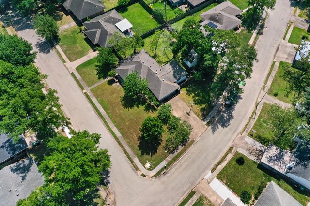 4719 Nina Lee Lane, Houston, TX 77092