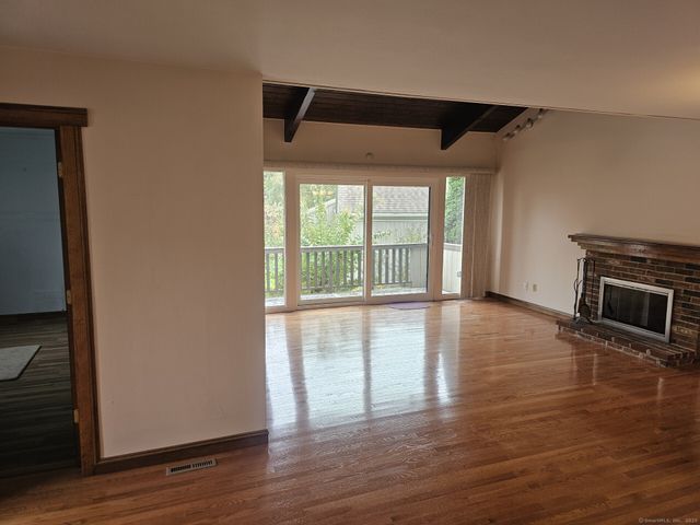 87 Creek Lane A, Stratford, CT 06614