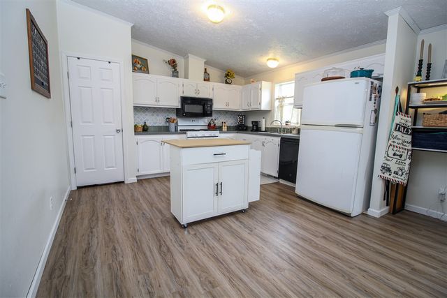 12524 Serenity Drive, Marcellus, MI 49067