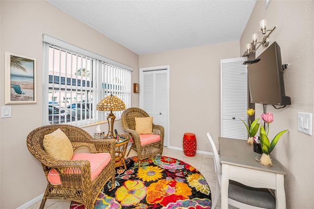 5257 81ST LANE N 2, St Petersburg, FL 33709