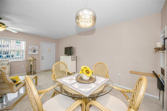 5257 81ST LANE N 2, St Petersburg, FL 33709