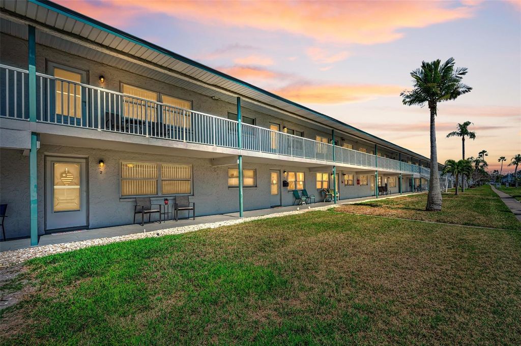 5257 81ST LANE N 2, St Petersburg, FL 33709