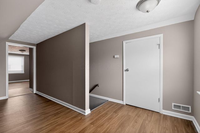 2902 Northglen Drive, Columbus, OH 43224