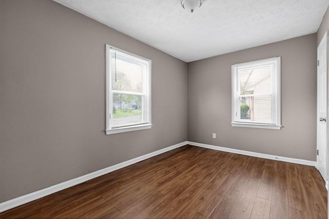 2902 Northglen Drive, Columbus, OH 43224