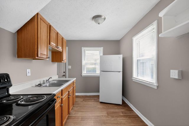 2902 Northglen Drive, Columbus, OH 43224