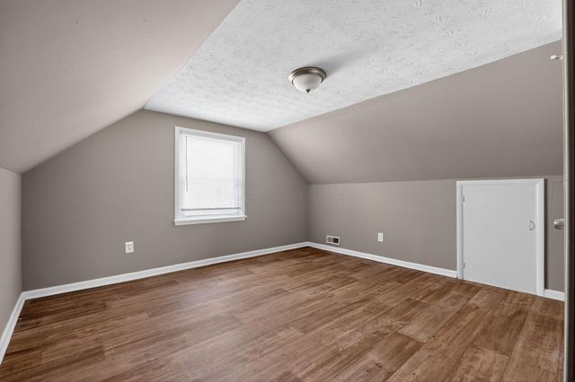 2902 Northglen Drive, Columbus, OH 43224