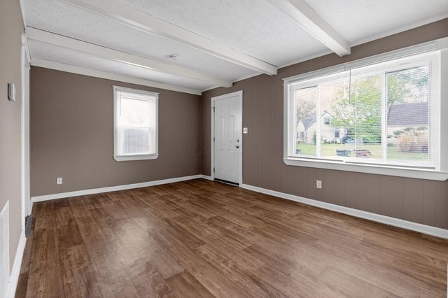 2902 Northglen Drive, Columbus, OH 43224