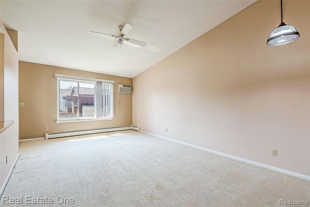 25832 Lexington 6, South Lyon, MI 48178