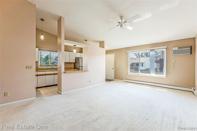 25832 Lexington 6, South Lyon, MI 48178