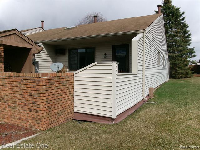 25832 Lexington 6, South Lyon, MI 48178