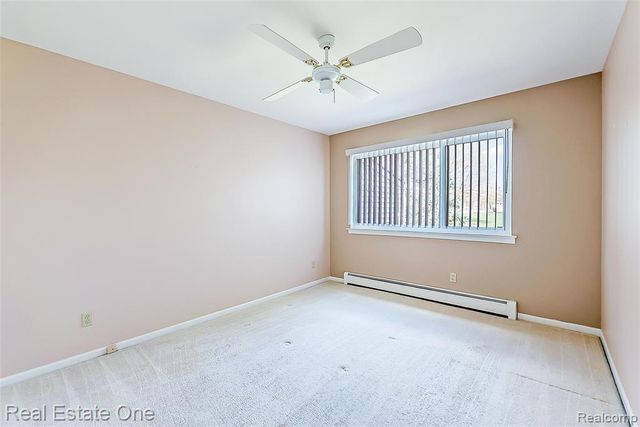 25832 Lexington 6, South Lyon, MI 48178