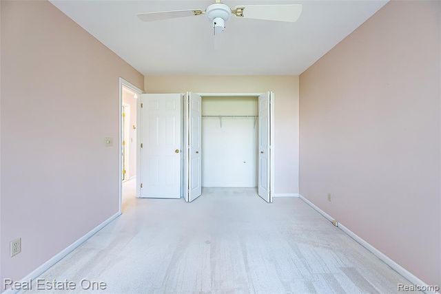 25832 Lexington 6, South Lyon, MI 48178