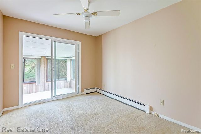 25832 Lexington 6, South Lyon, MI 48178