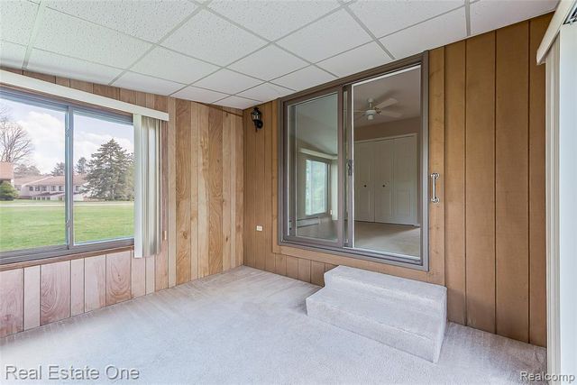 25832 Lexington 6, South Lyon, MI 48178