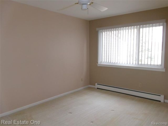 25832 Lexington 6, South Lyon, MI 48178