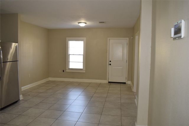 214 E Jack Street, Baytown, TX 77520