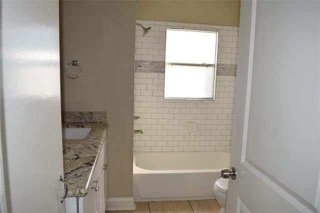 214 E Jack Street, Baytown, TX 77520