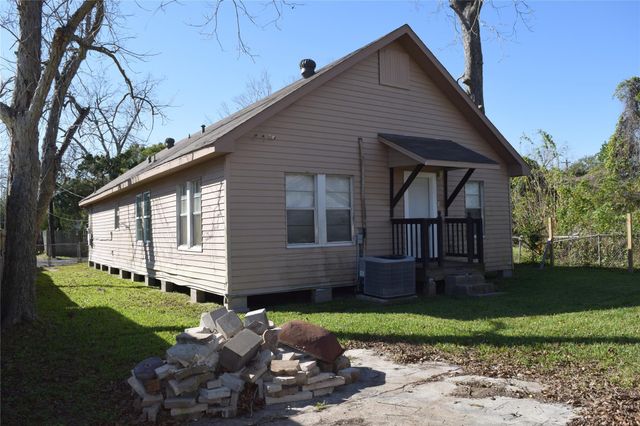 214 E Jack Street, Baytown, TX 77520